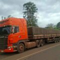 Video: tras viralización, Patrulla Caminera multa a camionero captado zigzagueando en Trinidad – Policiales